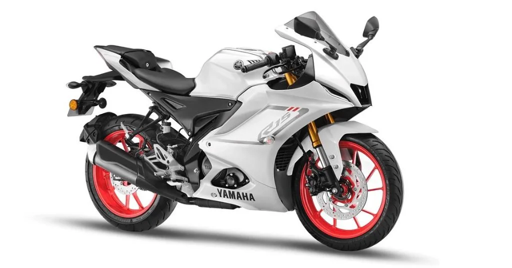 Bring home a new R15 bike for Rs 30000 1 jpg